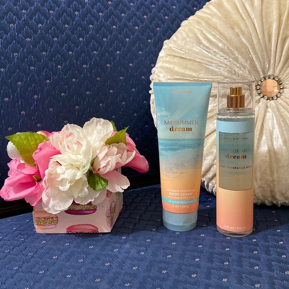 Bath & Body Works Other - BATH & BODY WORKS SET. . . MIDSUMMER DREAM SCENT